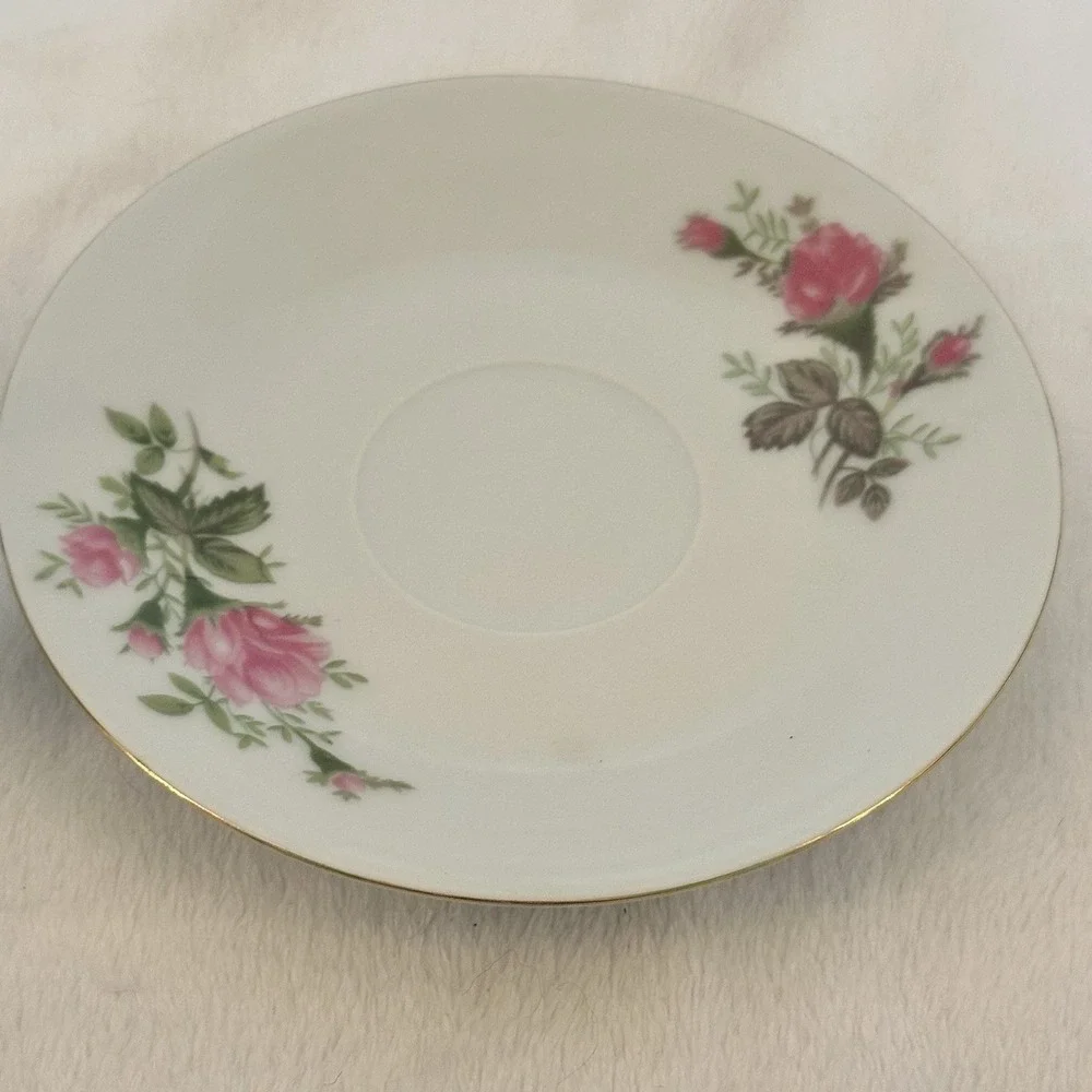 Vintage Made in China Pagoda Mark Roses Coffee Tea CUP & SAUCER‎